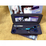 Jaguar "Diamond TB Blue Titan Fusion 5.5" Gold Line Champion Class Scissor.